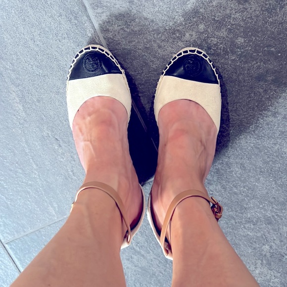 Tory Burch wedge espadrilles! 🌟 - Picture 7 of 7